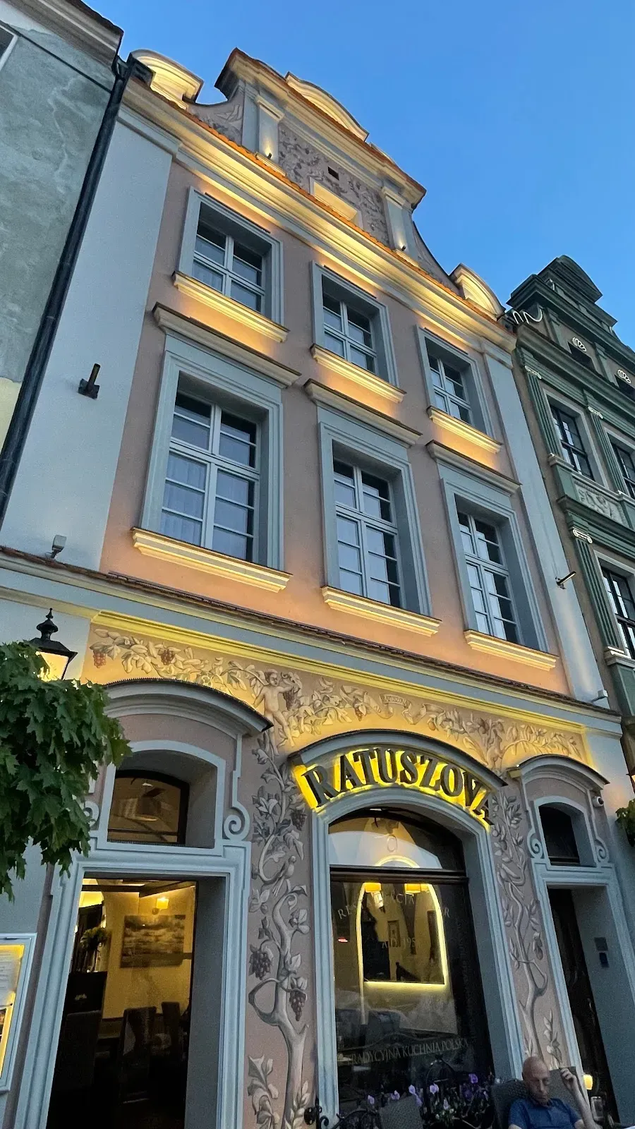 Ratuszova Restauracja & Apartamenty A.D. 1954