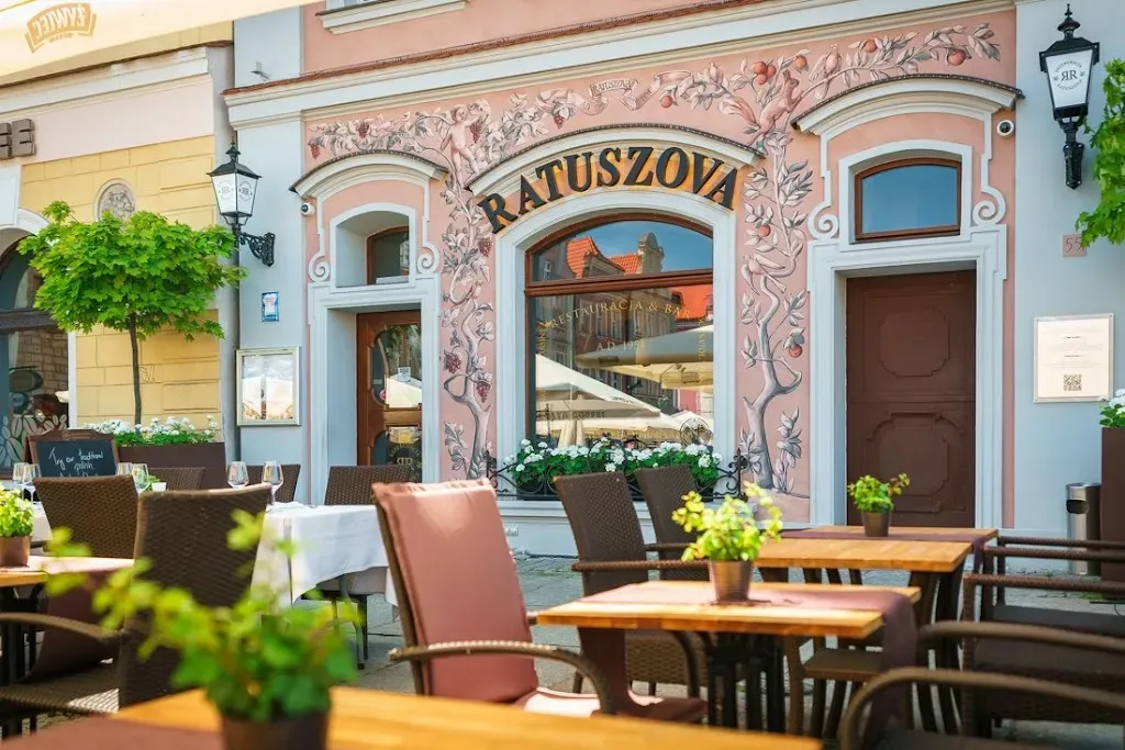 Ratuszova Restauracja & Apartamenty A.D. 1954