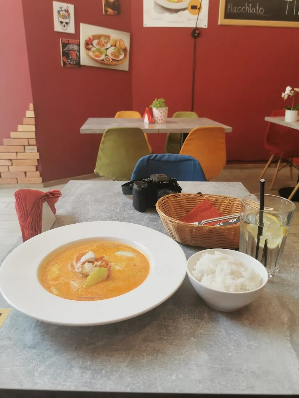 NOODLE STREET - THAI STREET FOOD