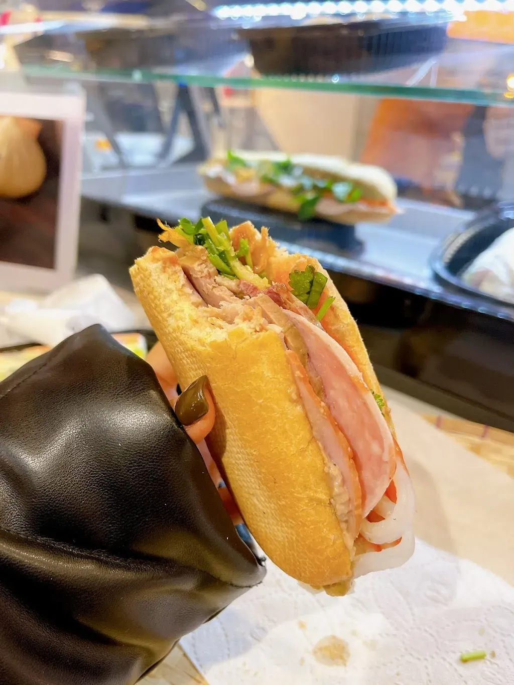 Banh Mi Shop