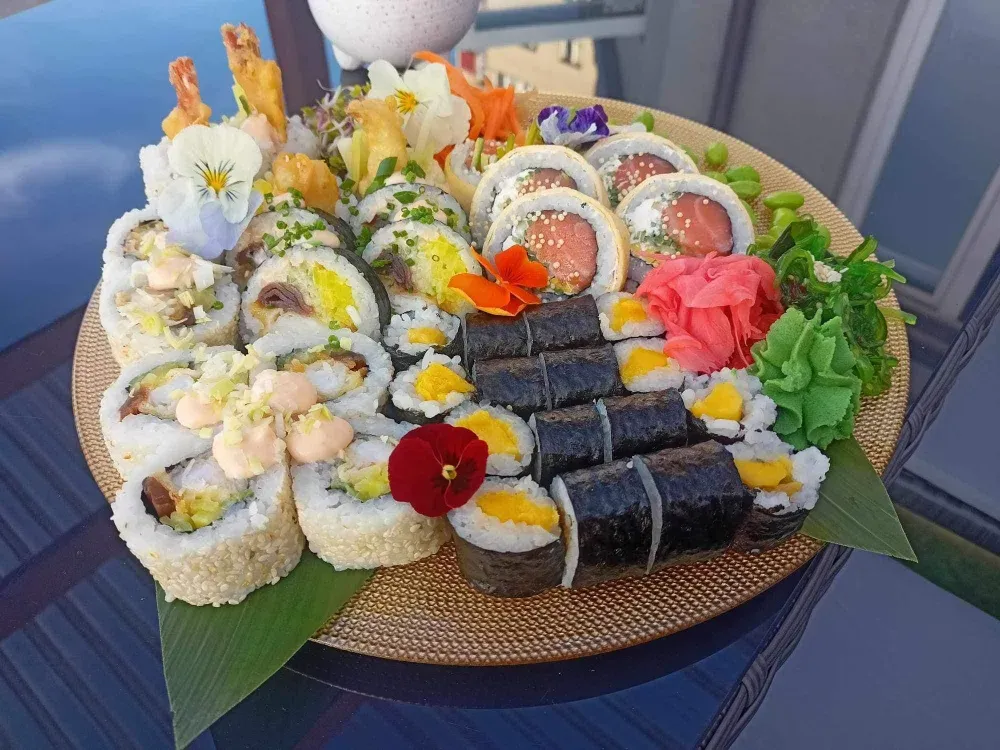 ROLLKA Sushi & More