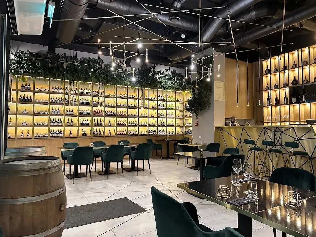 Frank - winebar, restauracja, sklep z winem