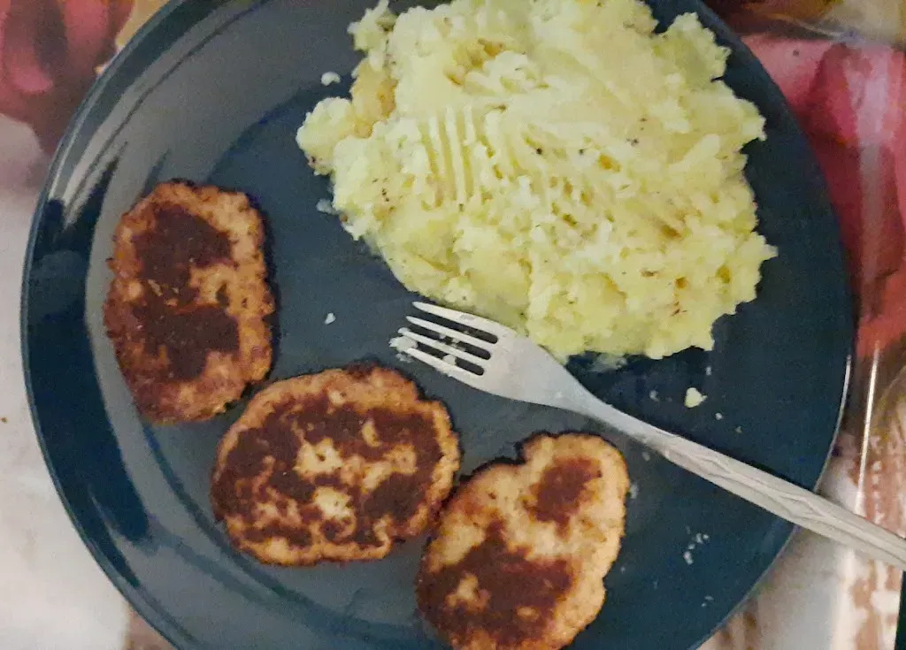 Moms Kitchen