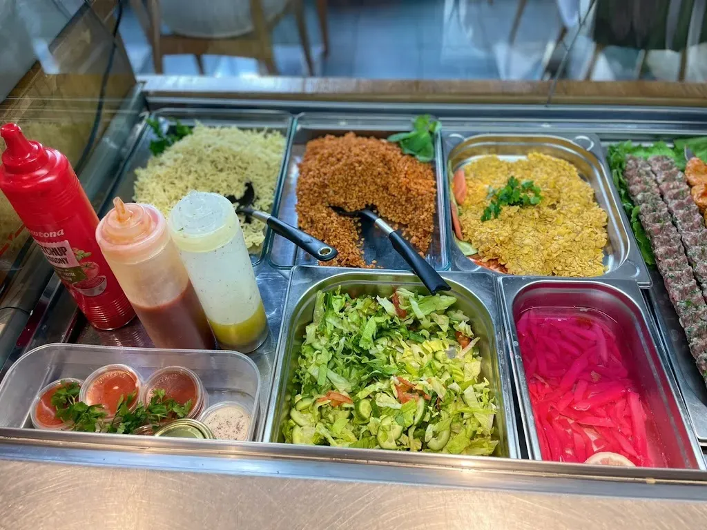 7 Dni Grill & Kebab