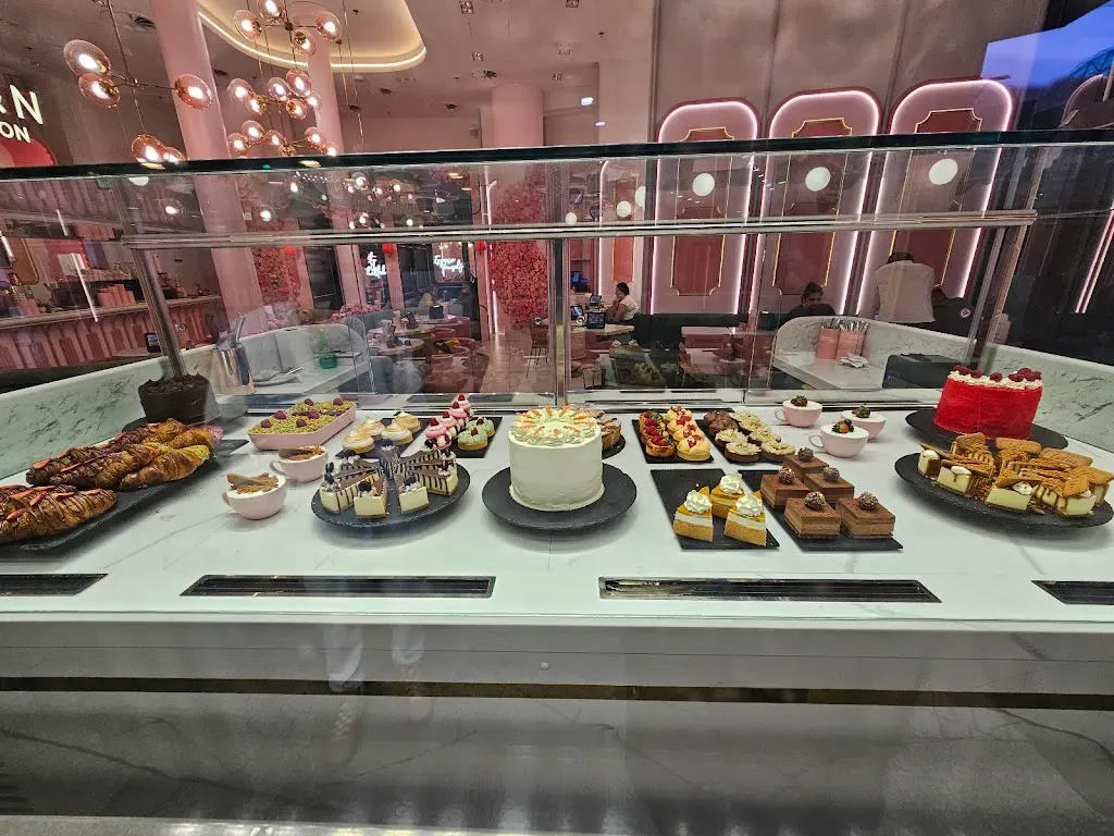 EL&N London - Westfield Arkadia Warsaw