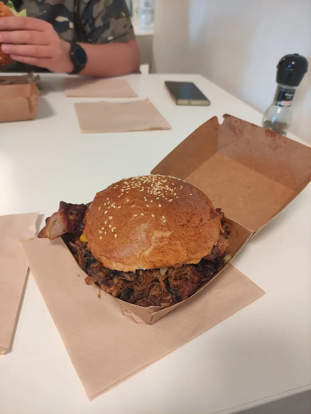 Roger That Foods - TAKEAWAY BURGER