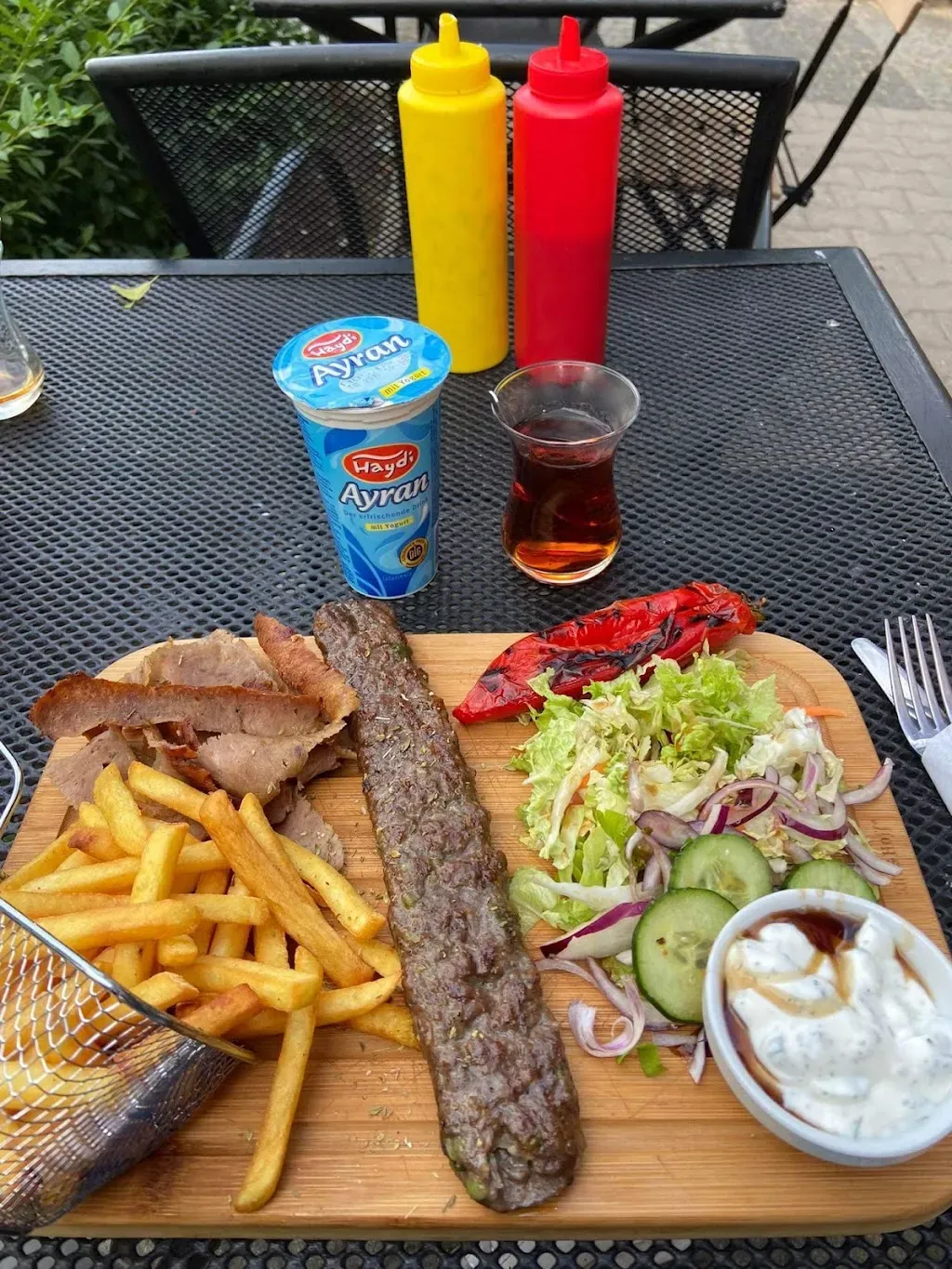 Ahura grill&kebab