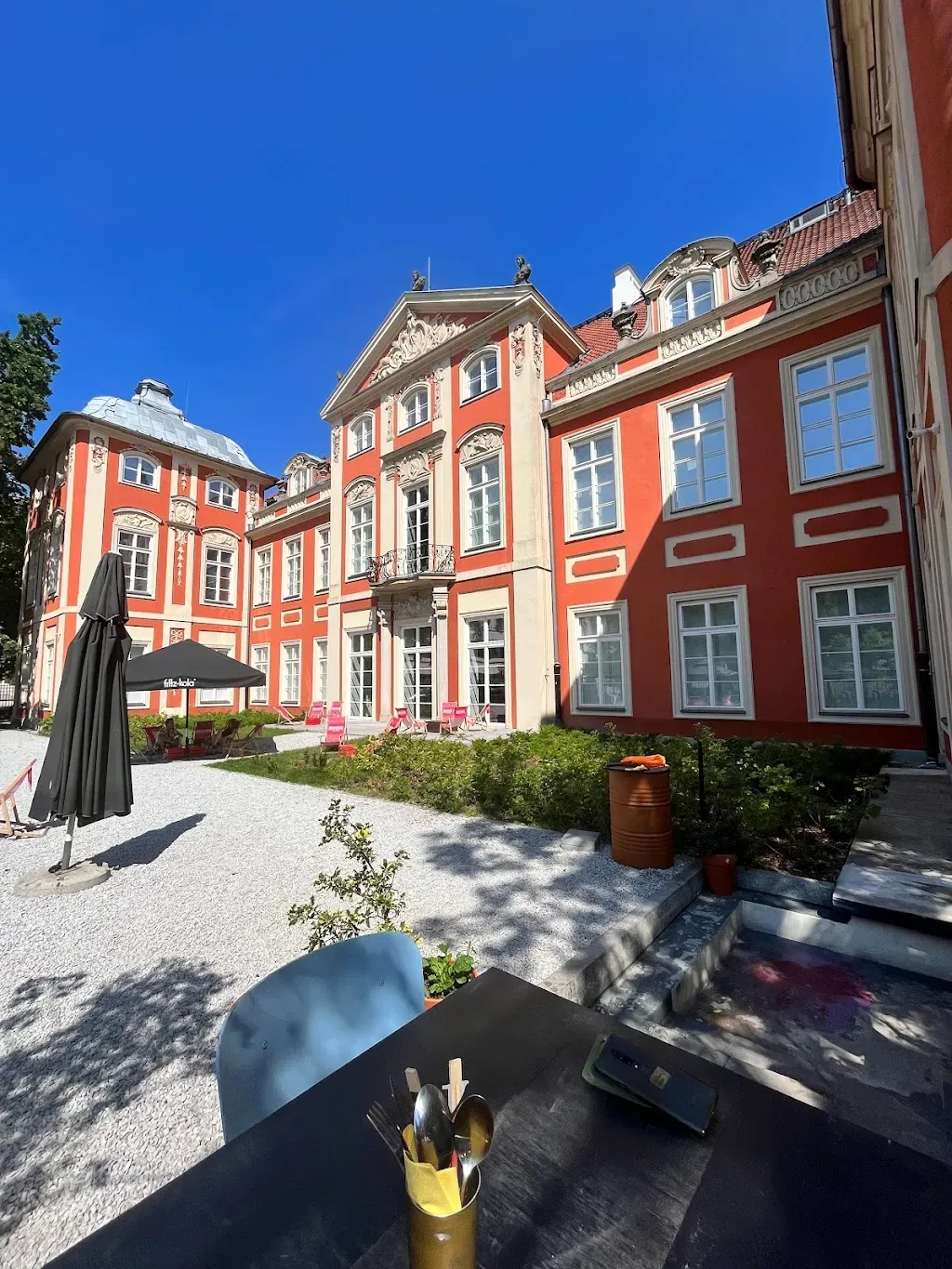 ELEMENTY - Restauracja Artystyczna i Kuchnia Międzynarodowa