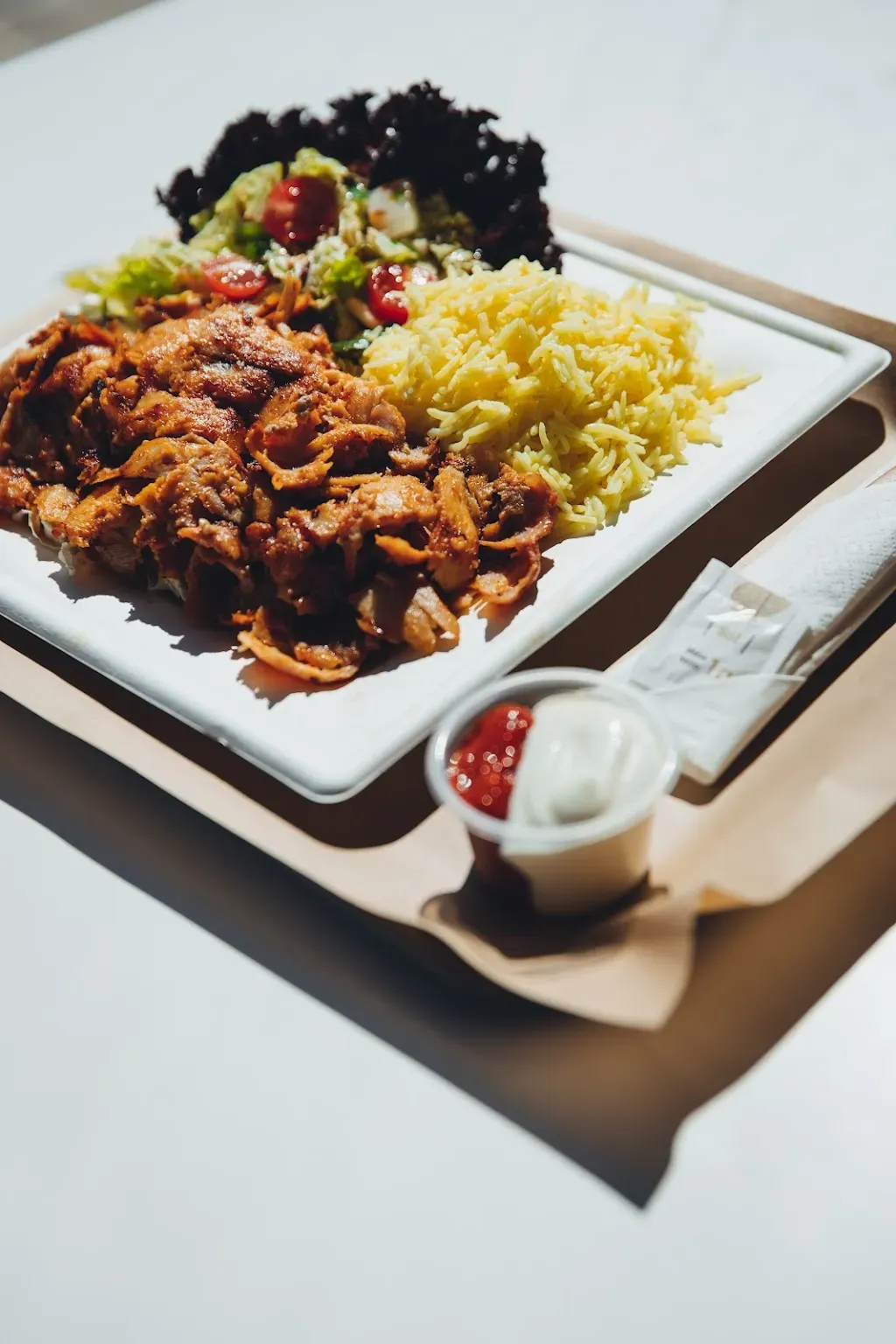 KEBAB - Grill and Roll - Kebab libański Warszawa - Kuchnia Bliskowschodnia