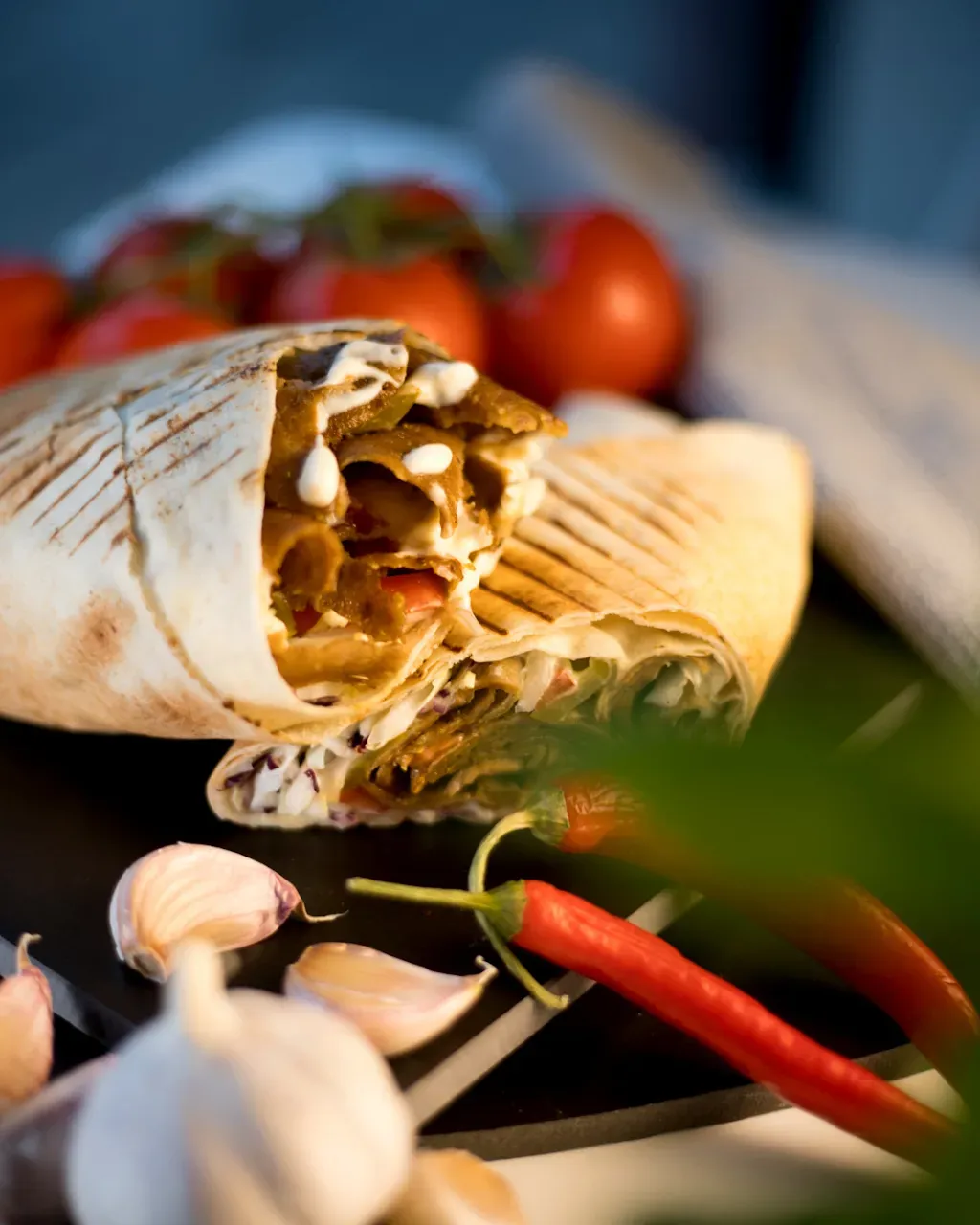 KEBAB - Grill and Roll - Kebab libański Warszawa - Kuchnia Bliskowschodnia