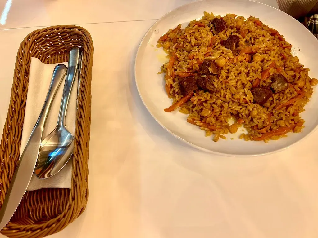 AKO-UKO Tadżycka Restauracja