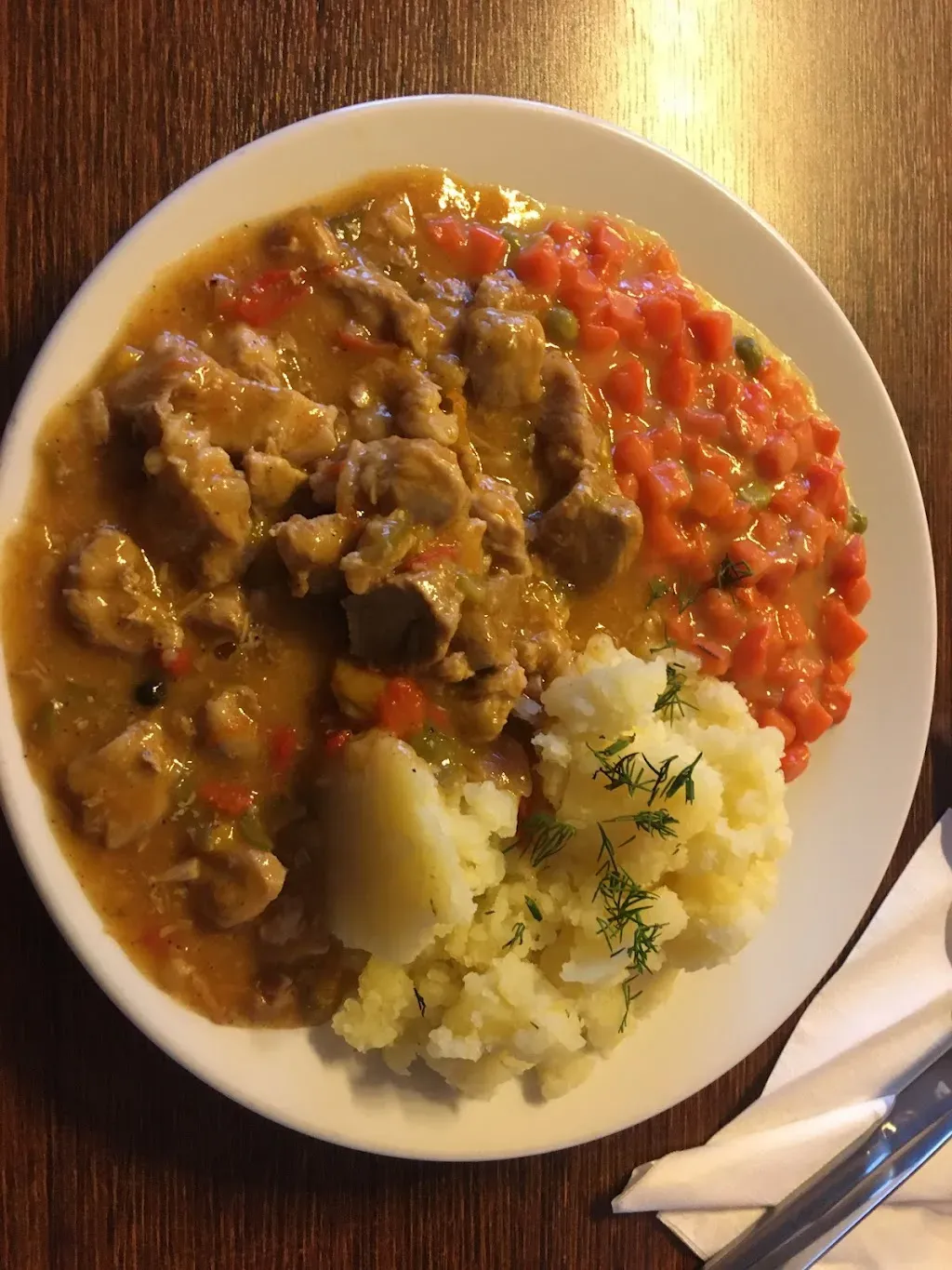 "LUNCH BAR Ratuszowa11" Obiady domowe.
