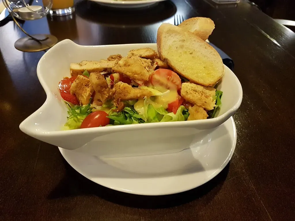 PIĘTRO NIŻEJ | CRAFT BEER PUB
