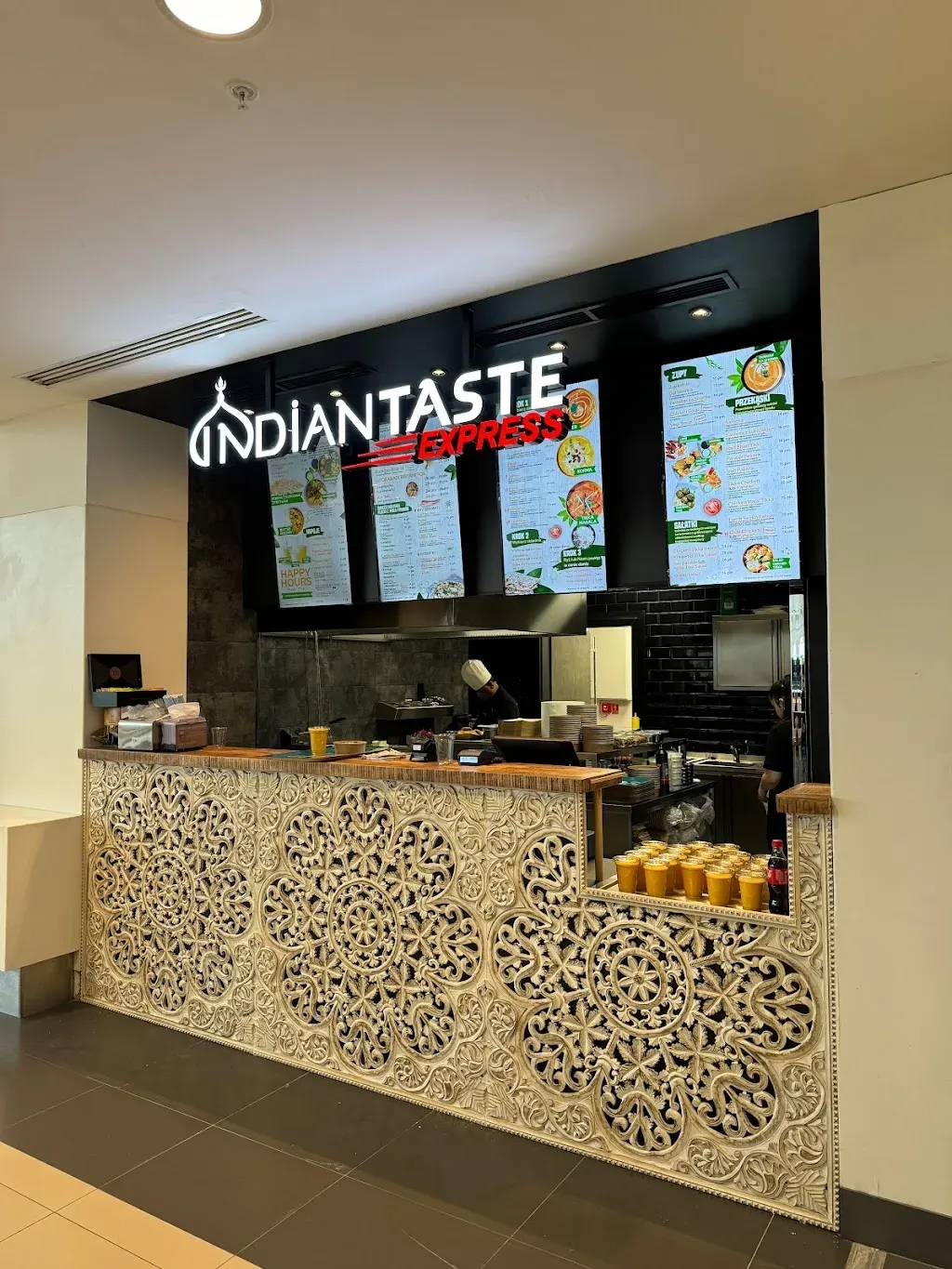 IndianTaste Express CH WolaPark