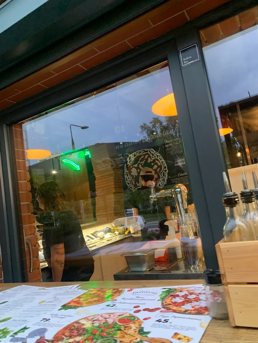 Salsiccia Pizzeria Napoletana