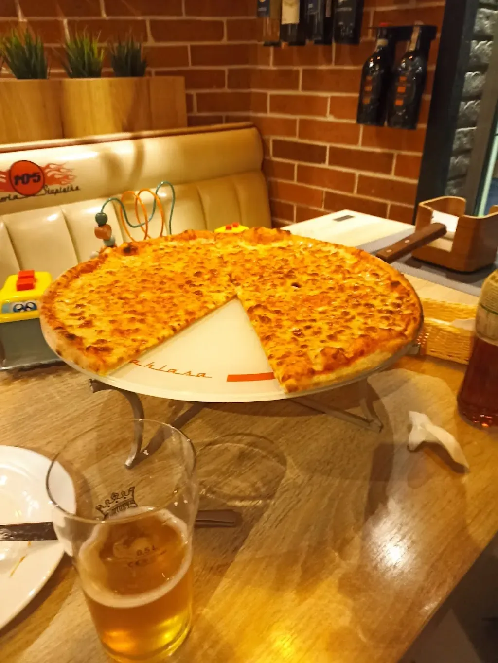 Pizzeria 105