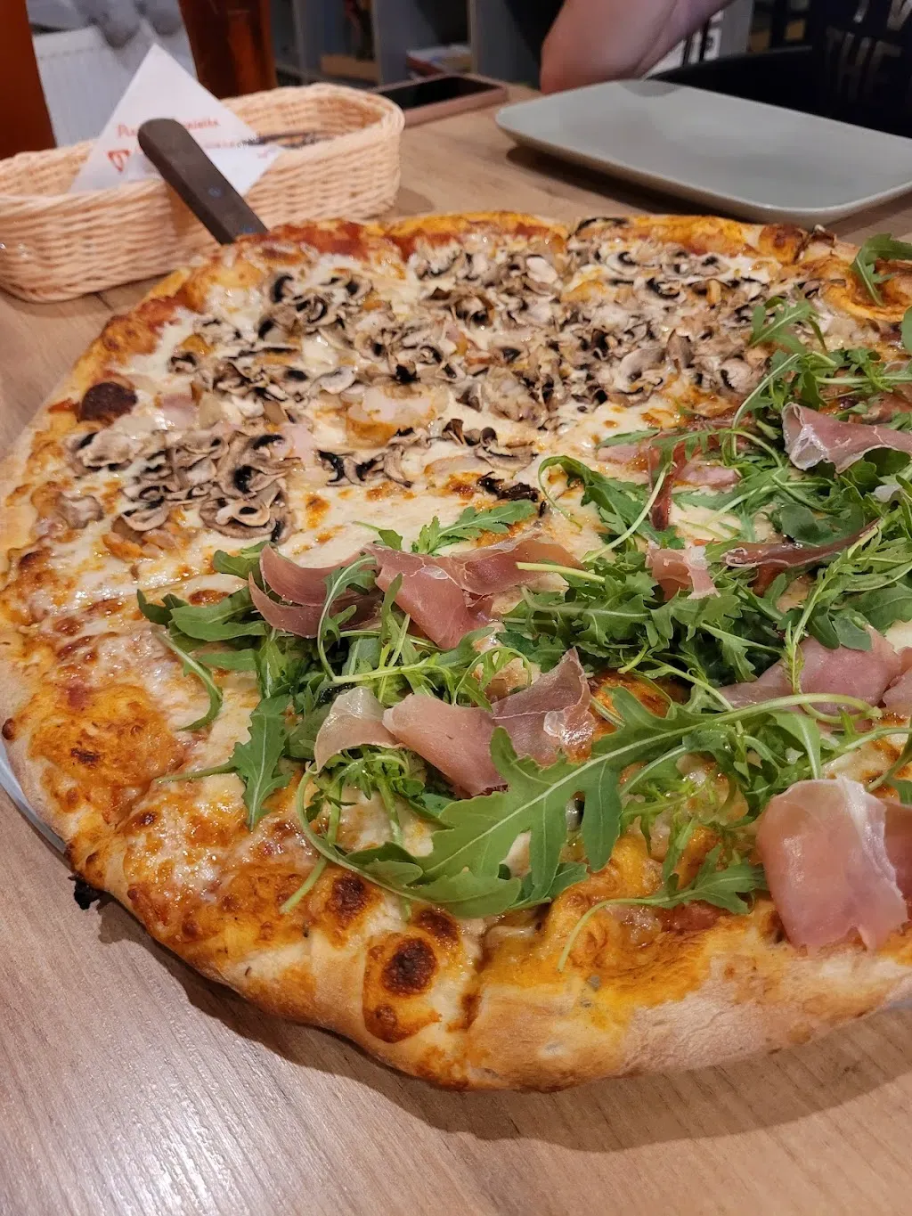 Pizzeria 105
