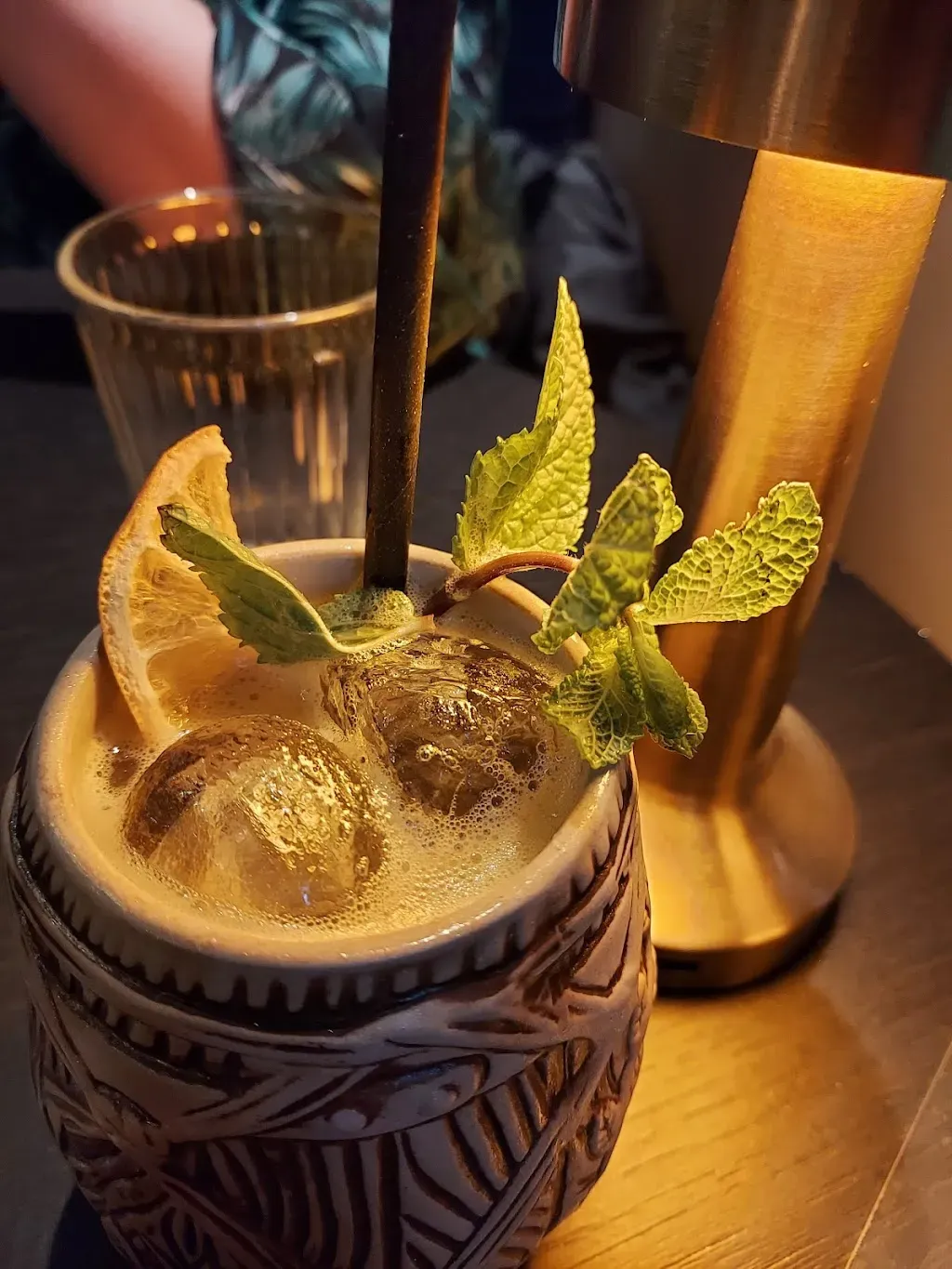 Krucza Cocktail Bar Warszawa