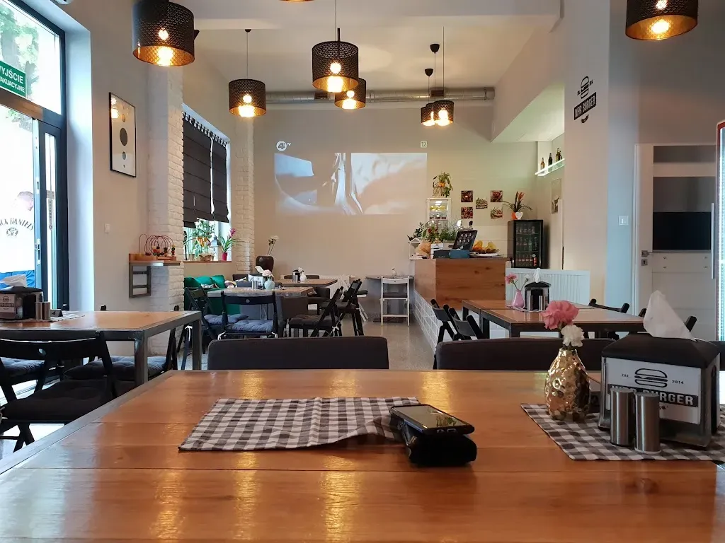 WPR BURGER