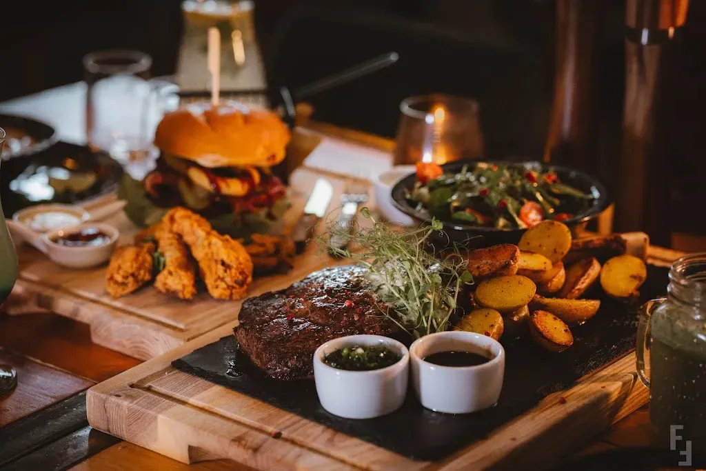 WPR BURGER