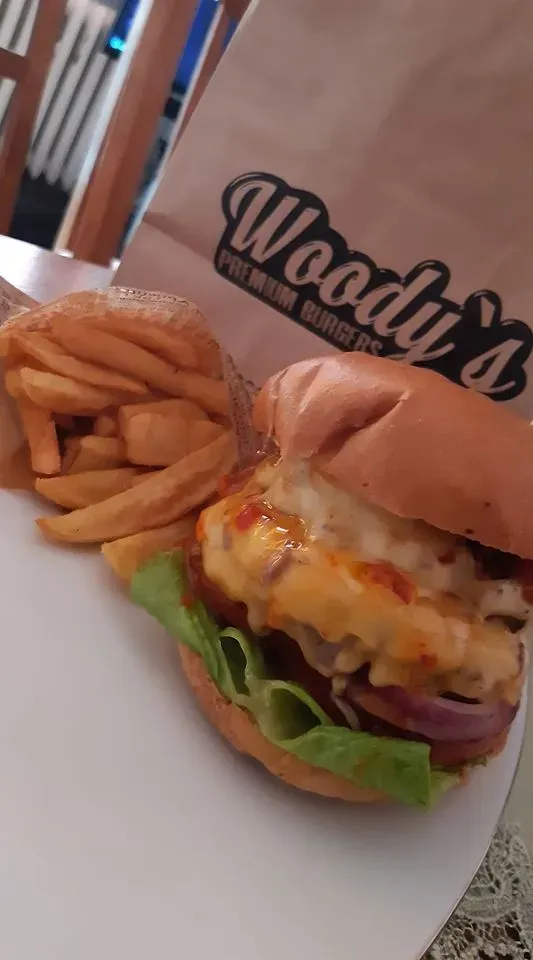Woody's - Premium Burgers