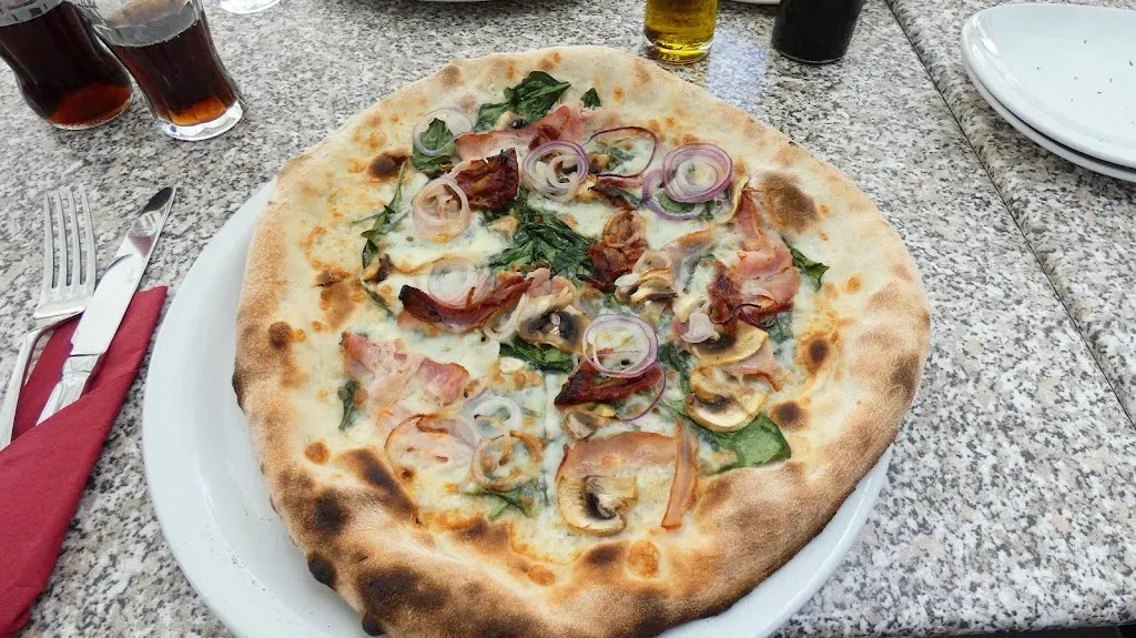 Piazza Ristorante