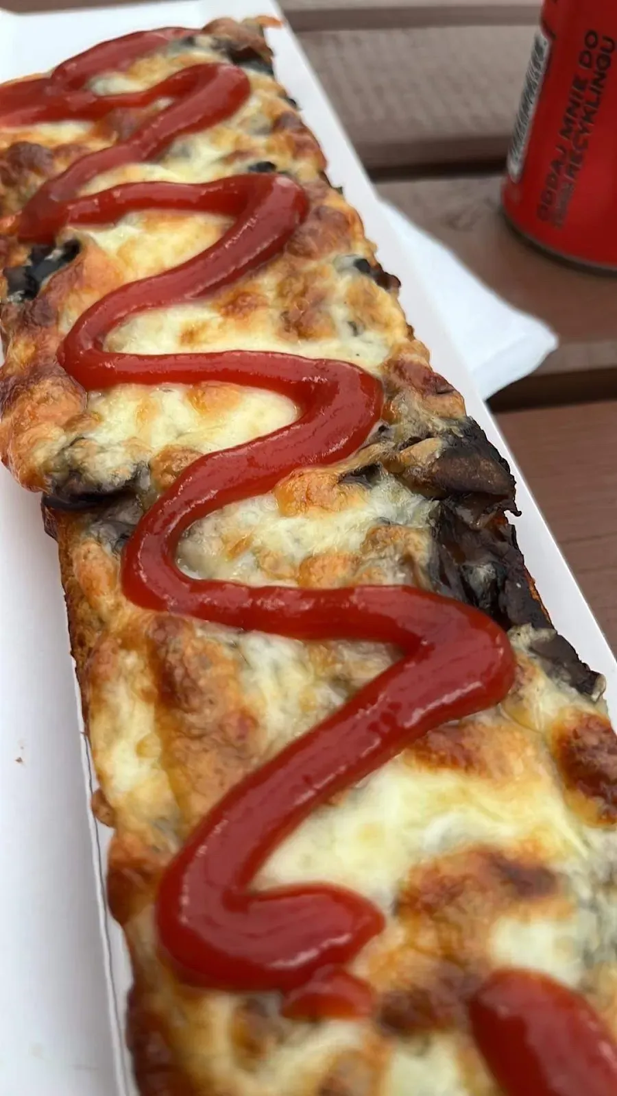 Z pół Metra Cięte. Zapiekanki z Pieca i Lody