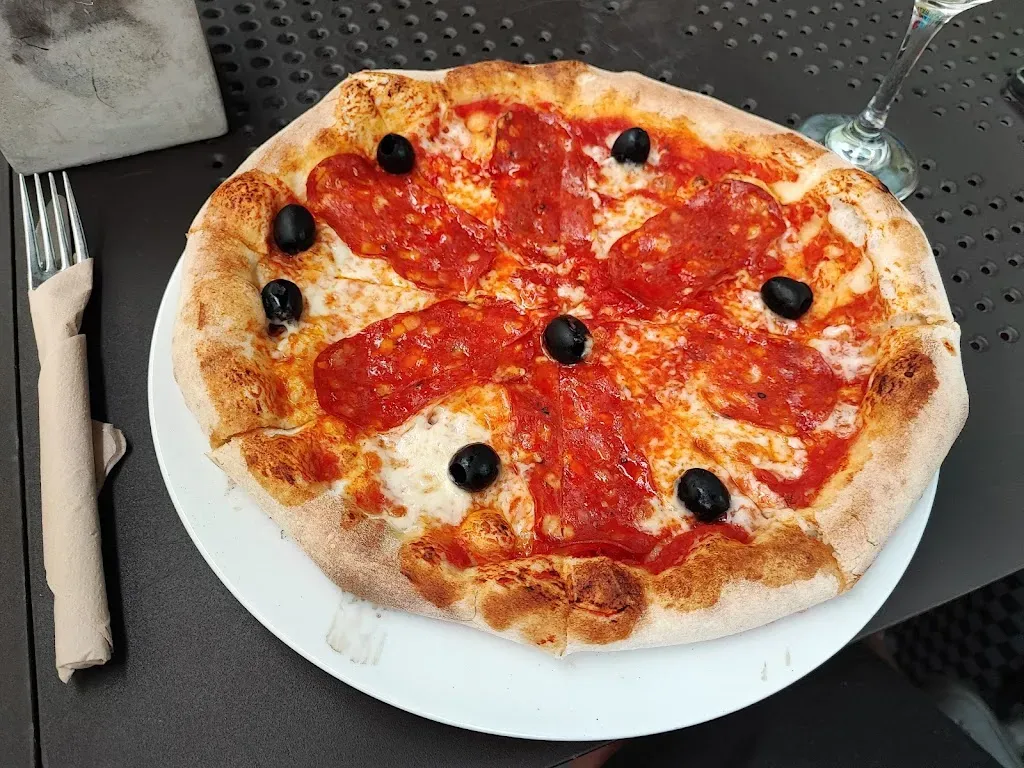 Portobello Pizza & Pasta