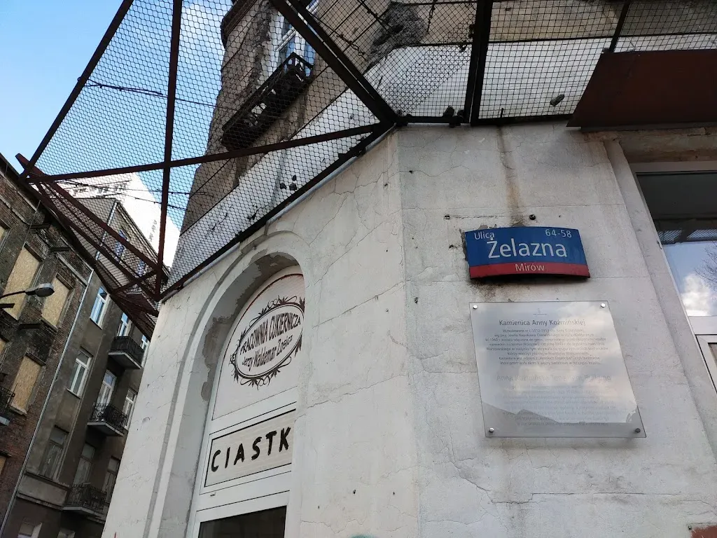 Cukiernia na Żelaznej 64