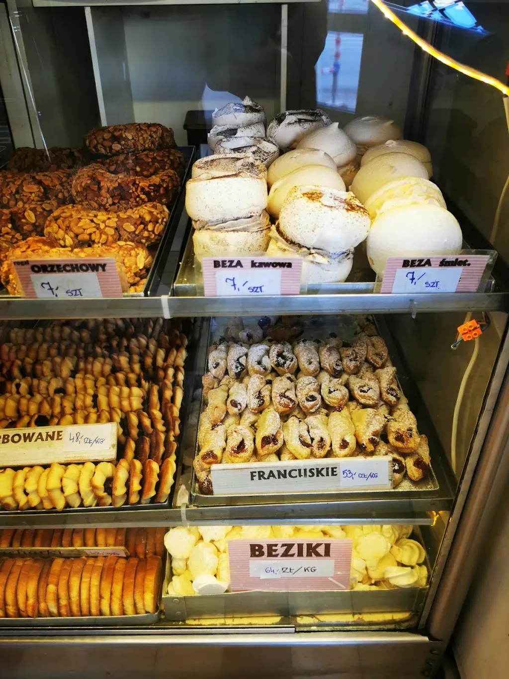Cukiernia na Żelaznej 64