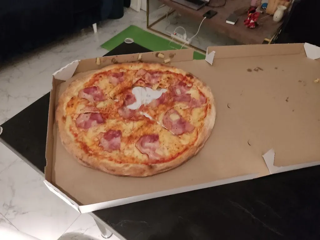 Pizza Time Smocza