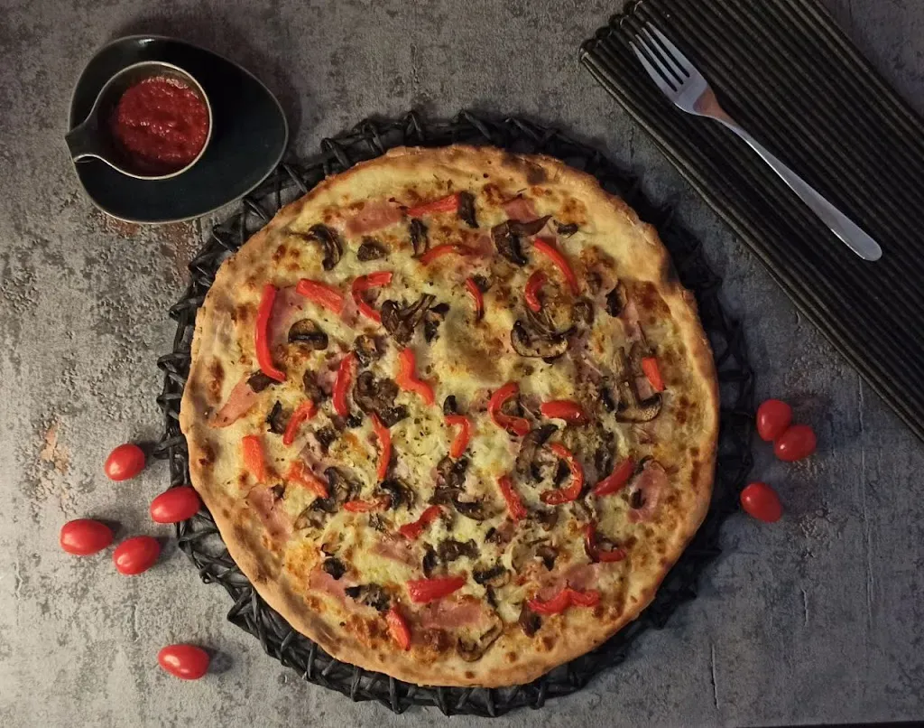 Pizza Time Smocza