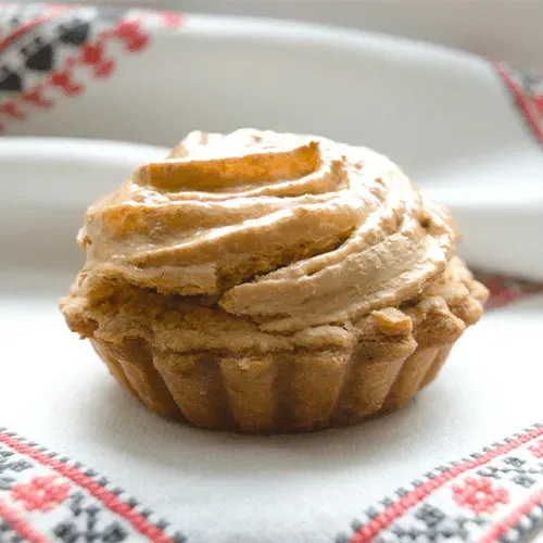 Almond cupcake