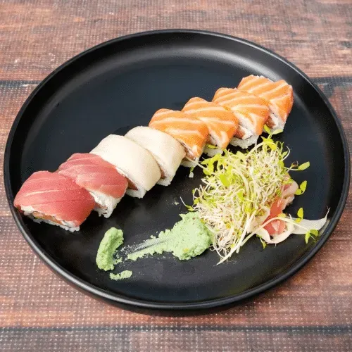 California Maki Gold Rainbow Rolls