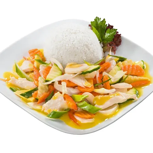 Chicken cooked in curry with vegetables