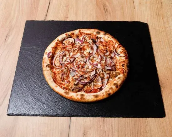 15. Pizza Tonno