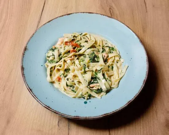 74. Pasta Salmone