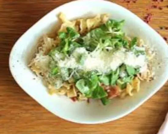 Salvia Piccante z Makaronem Campanelle