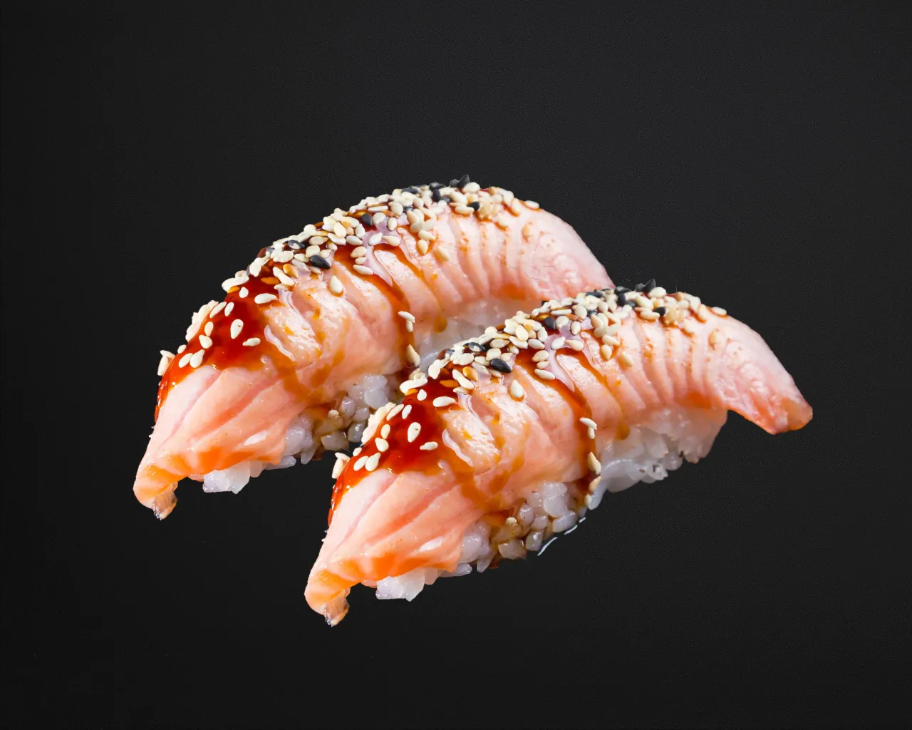 Nigiri z Opalanym Łososiem