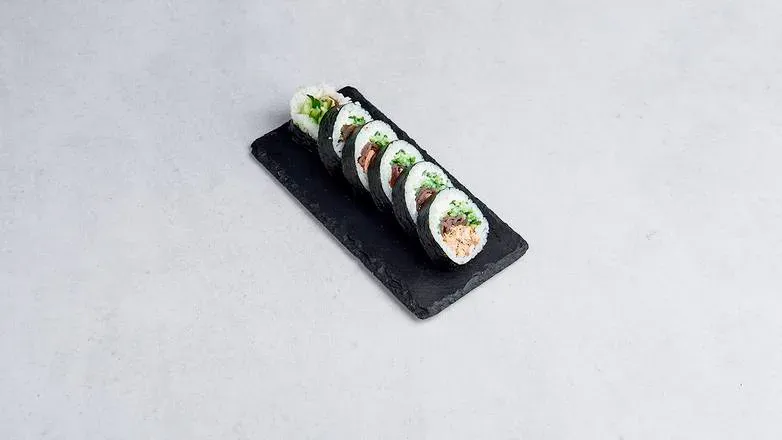 Futomaki Pieczony Łosoś, Philadelphia, Awokado, Ogórek, Sałata