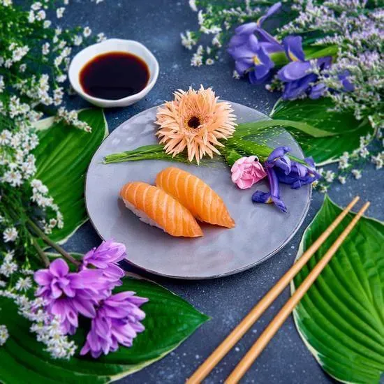Nigiri Łosoś (2 sztuki)