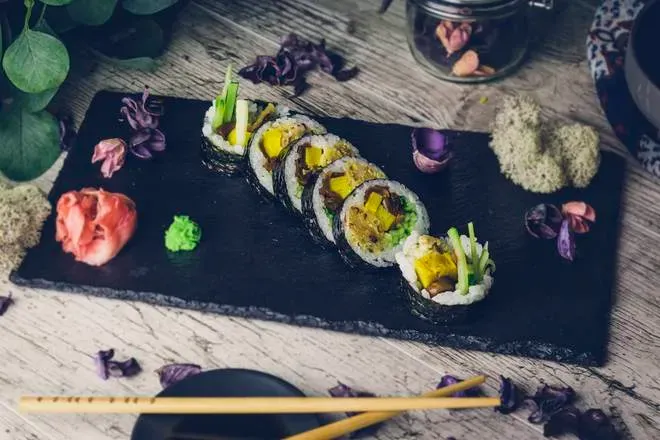 Futomaki Węgorz w Tempurze (6 sztuk)