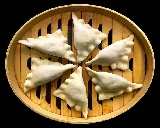 Pierożki z kurczakiem i serem (6 sztuk)