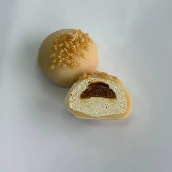 Mochi Creamy Snickers
