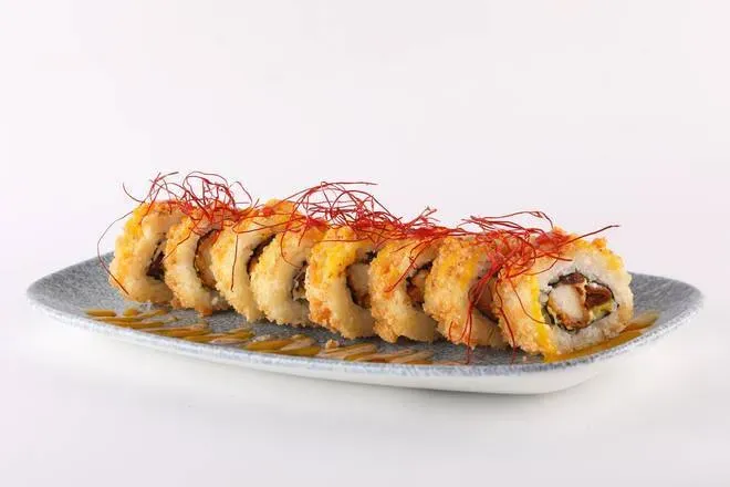 Chrupiące Uramaki z Kurczakiem i Mango
