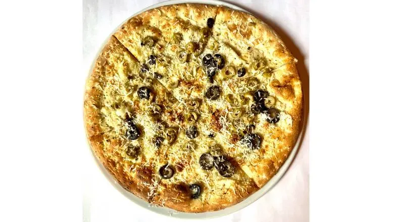 Chlebek foccacia z oliwkami