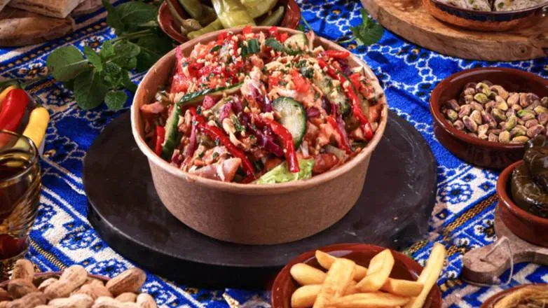 Orient - BOWL (jak sałatka + Frytki)