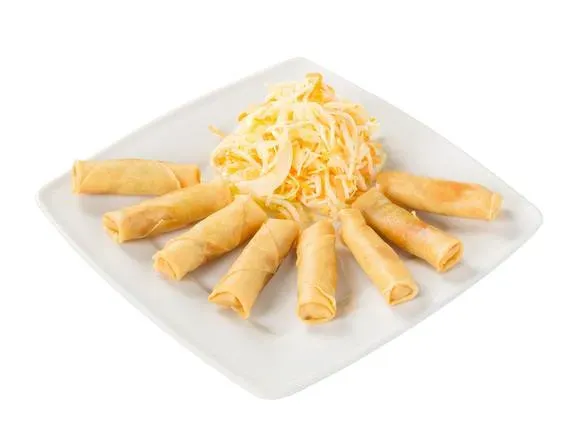 Sajgonki warzywne + surówka (8 szt.)
