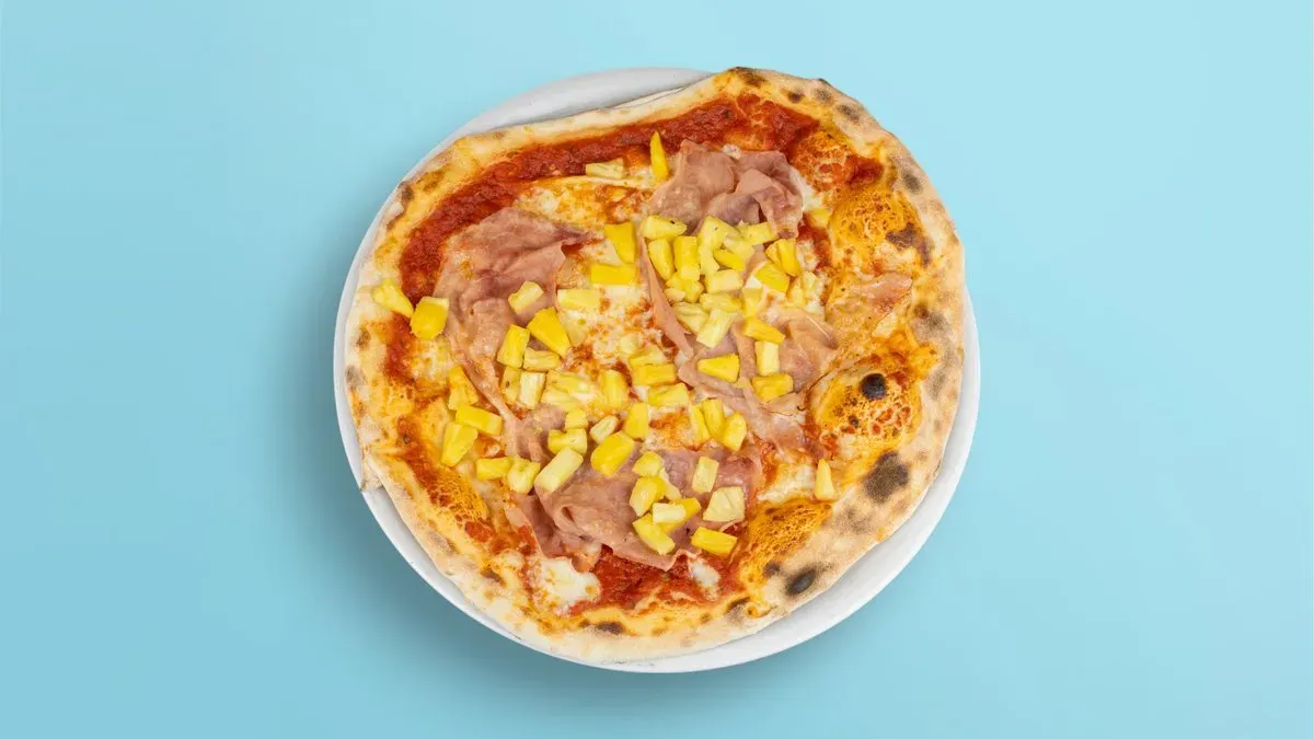 76. Pizza Hawaii