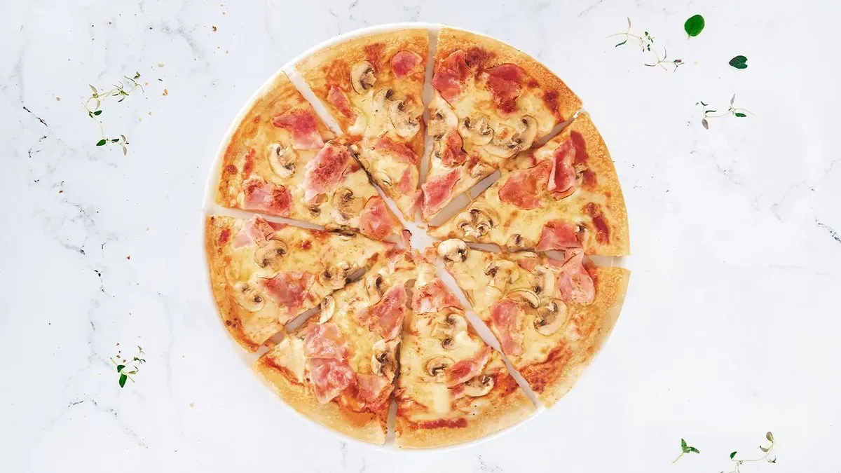 Pizza Prosciutto e Funghi